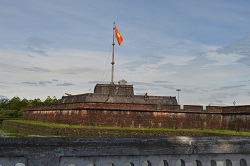 �O�G�������{