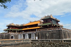 �O�G�������{