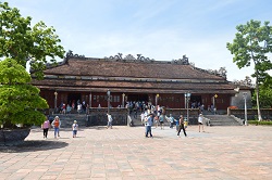 �O�G�������{