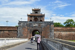 �O�G�������{