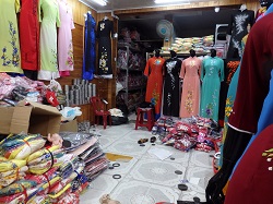 �z�C�A���i�C�g�}�[�P�b�g