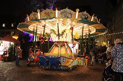 ���[�e���u���N