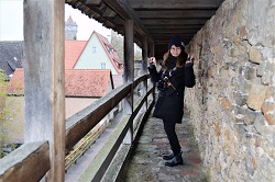 ���[�e���u���N