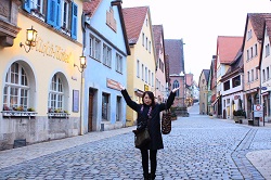 ���[�e���u���N