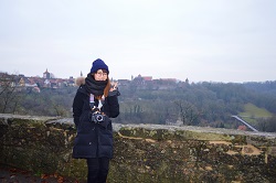 ���[�e���u���N