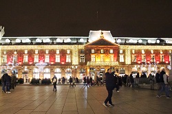 �X�g���X�u�[��