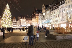 �X�g���X�u�[��