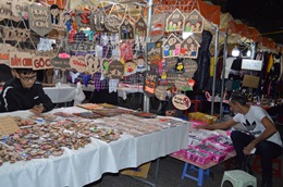 ナイトマーケット 写真