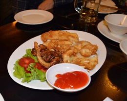 クアン・アン・ゴン 写真