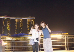 公園とへリックス・ブリッジ散策