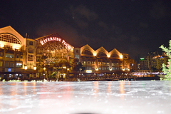 公園とへリックス・ブリッジ散策